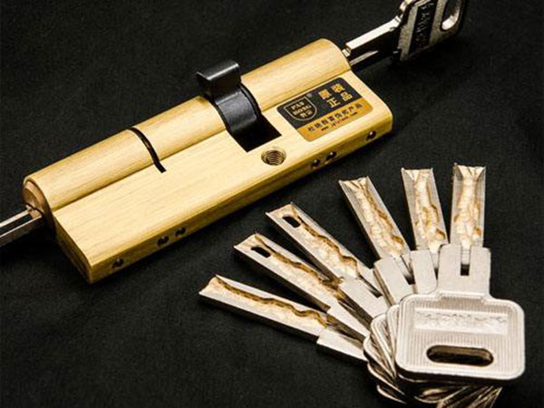 马尔康24小时上门开锁公司