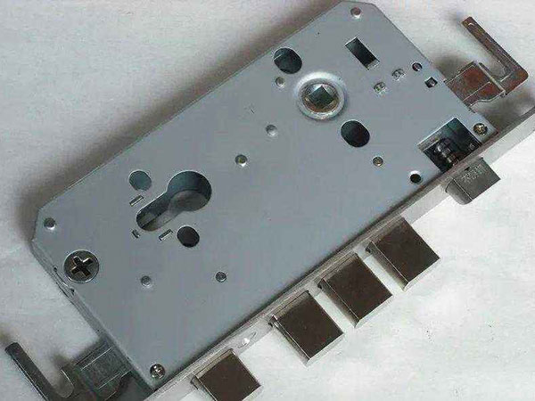 马尔康24小时上门开锁公司